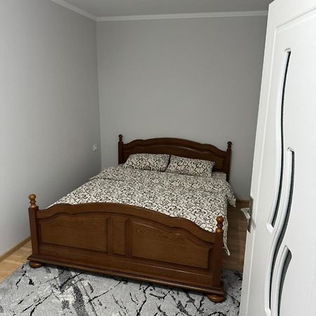Apartament Str Grenoble Chisinau Ngoại thất bức ảnh