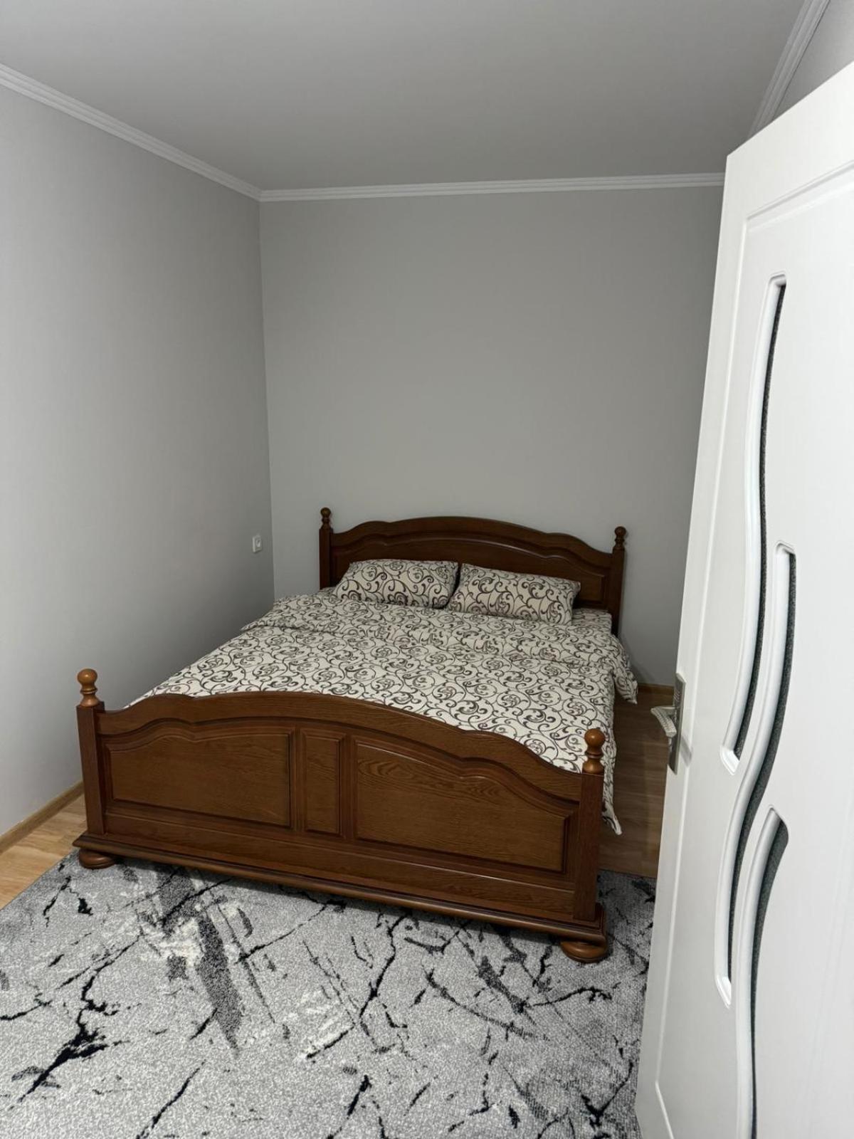Apartament Str Grenoble Chisinau Ngoại thất bức ảnh